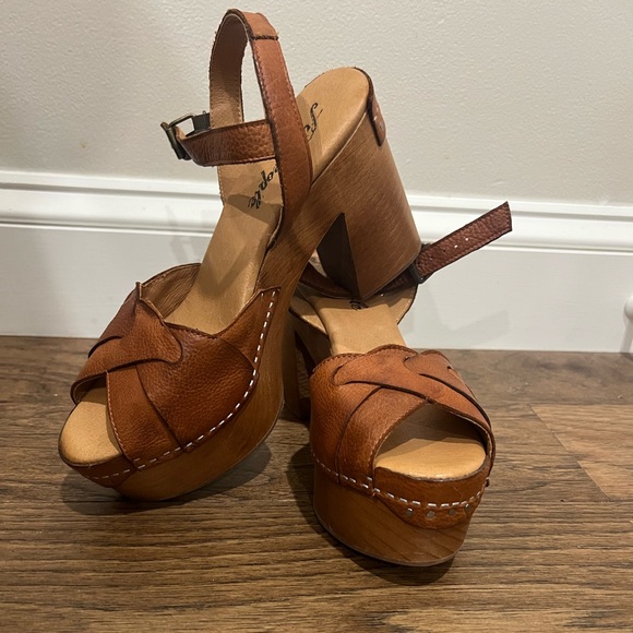 Free People Shoes - Free People Women's Brown Platform Sandals